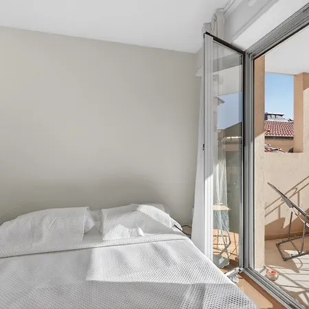 1 Chambre - Ascenseur - Balcon - Proche Du Palais * Cannes