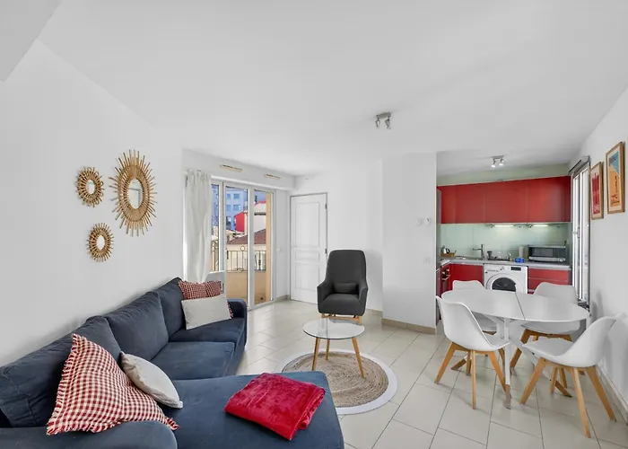 1 Chambre - Ascenseur - Balcon - Proche Du Palais * Cannes