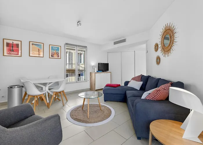 1 Chambre - Ascenseur - Balcon - Proche Du Palais *